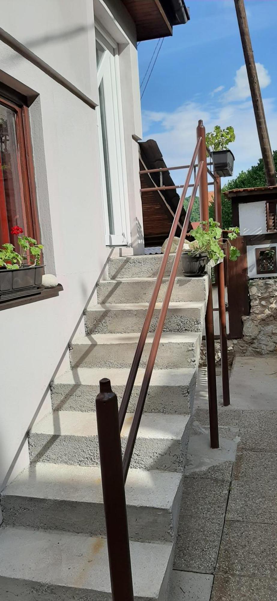 Queen Appartement Visoko Buitenkant foto