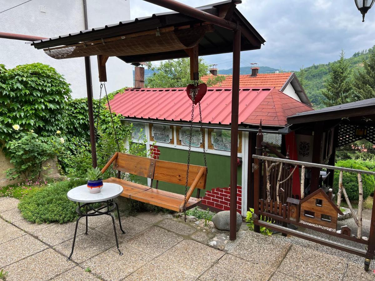 Queen Appartement Visoko Buitenkant foto