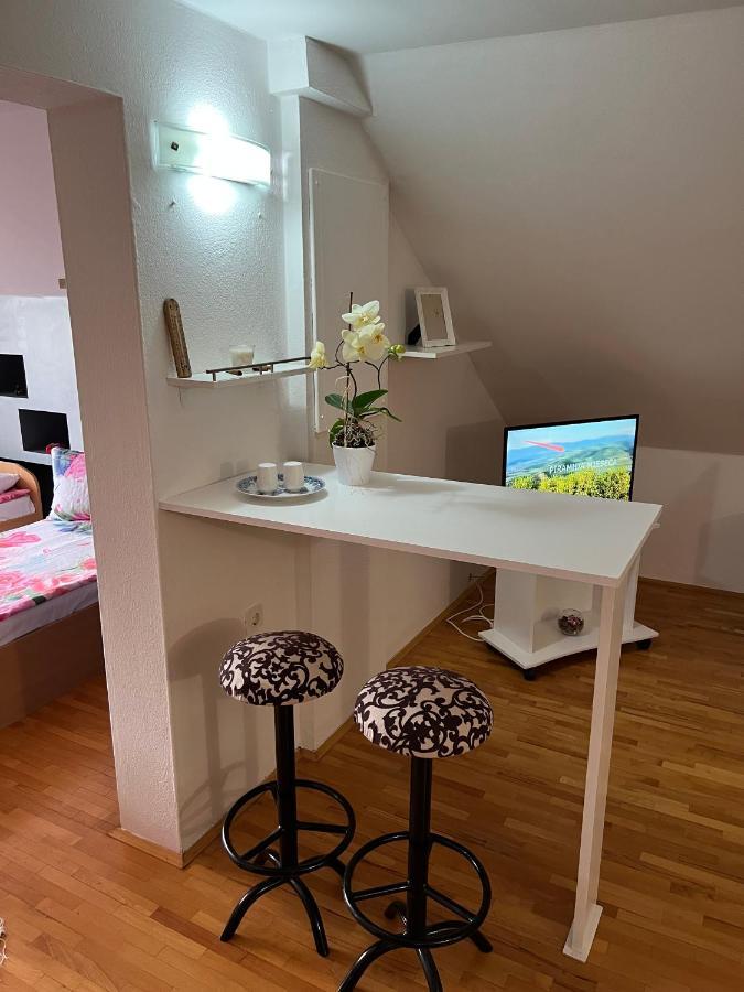 Queen Appartement Visoko Buitenkant foto