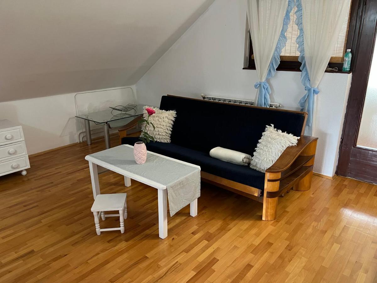 Queen Appartement Visoko Buitenkant foto